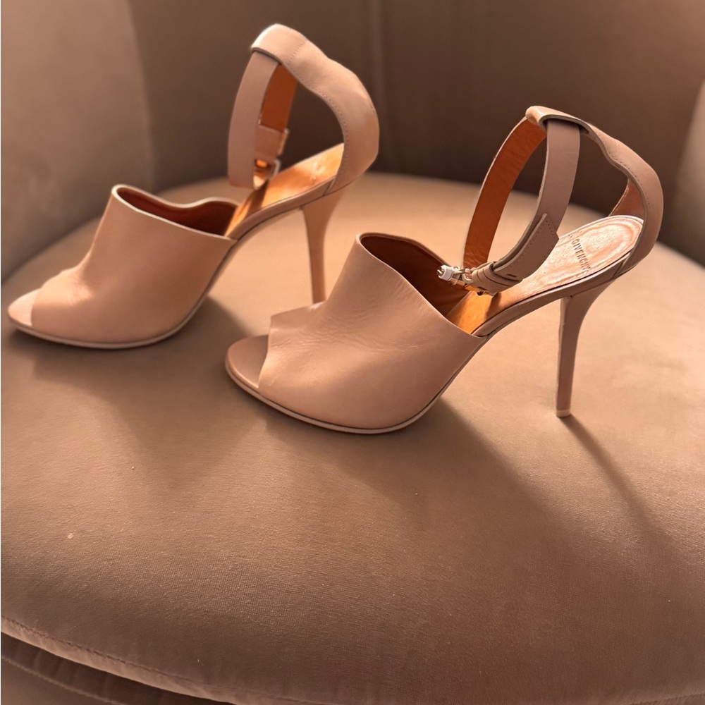 Givenchy Tan Heels - Picture 3 of 4